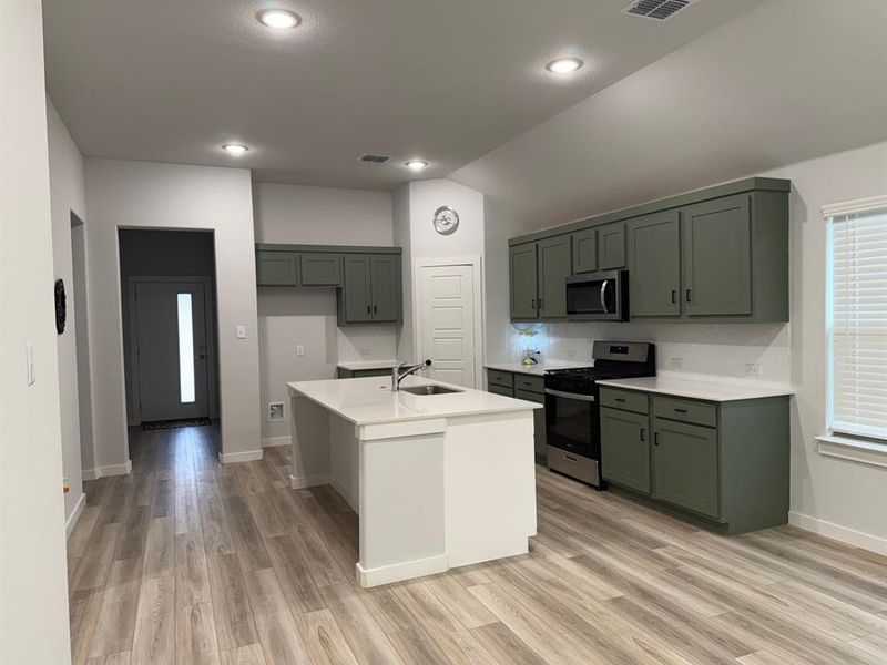 Furnished interior view inside a new home in , Lavon (Image 5).