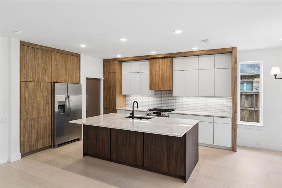 Gorgeous chef's kitchen!