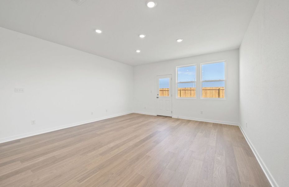 Spacious, unfurnished interior of a new home in Alto, San Marcos (Image 34).