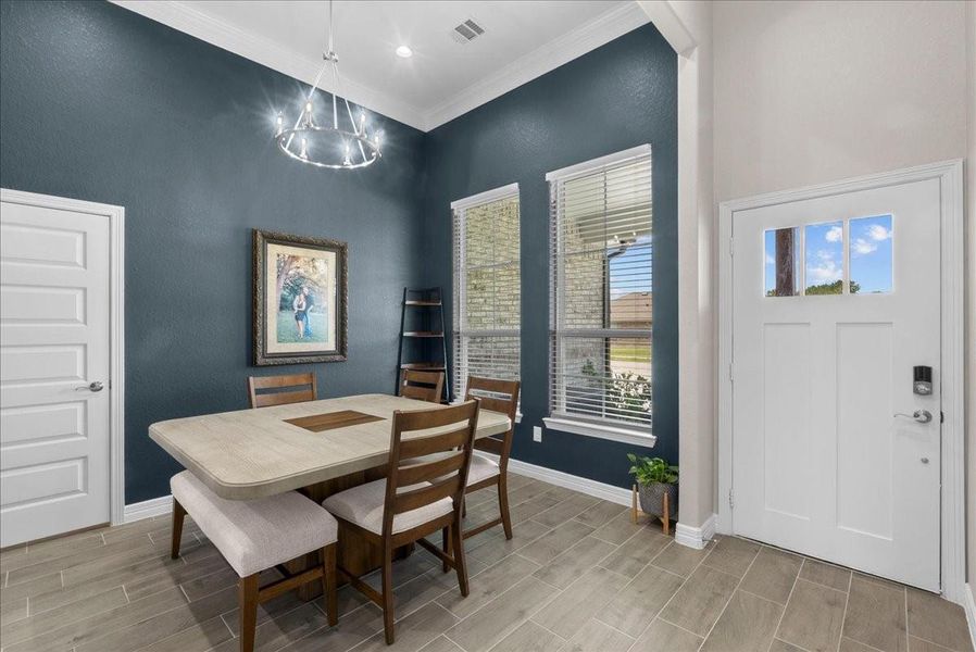 Dining room.