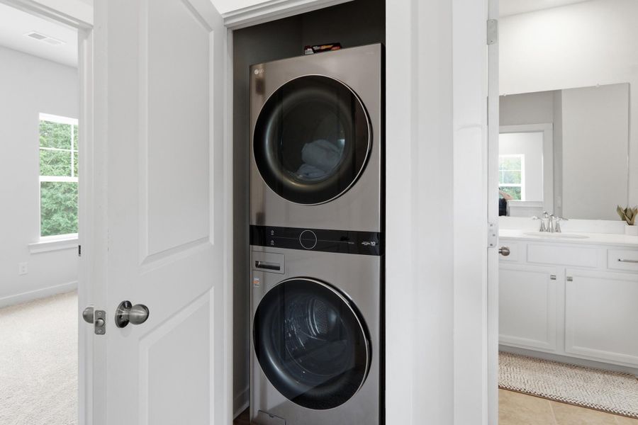 Furnished interior view inside a new home in , Hanahan (Image 9).