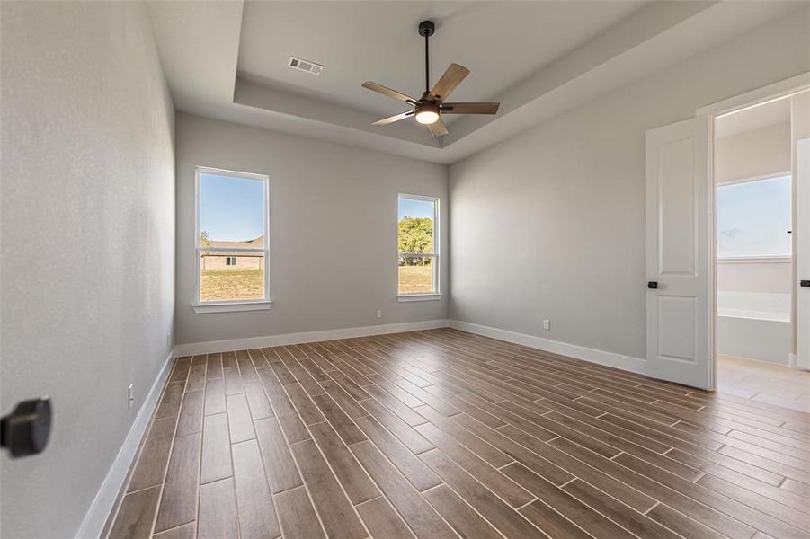 Spacious, unfurnished interior of a new home in Fannin Ranch, Leonard (Image 17).