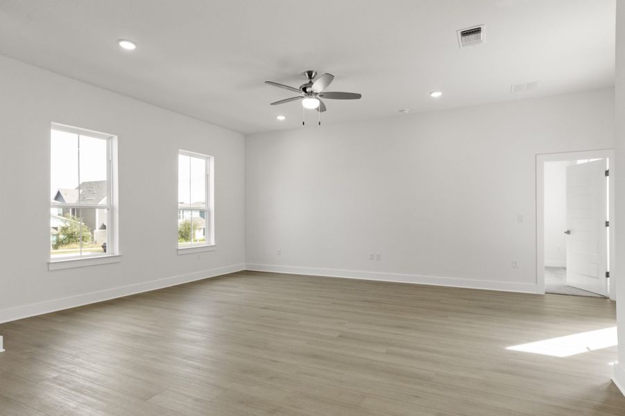 Spacious, unfurnished interior of a new home in Easton Park, Austin (Image 21).