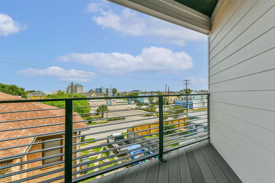 Second private balcony