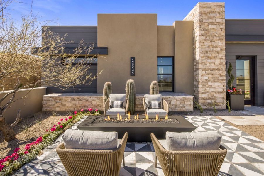 Representative exterior details of a home built from the Cheval by Camelot Homes in Shadow Ridge, Scottsdale (Image 34).