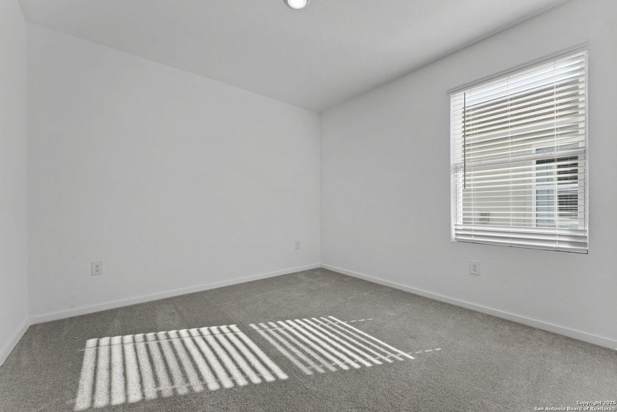 Spacious, unfurnished interior of a new home in Torian Village, San Antonio (Image 13).