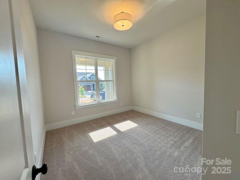 Spacious, unfurnished interior of a new home in Cumberland, Concord (Image 13).