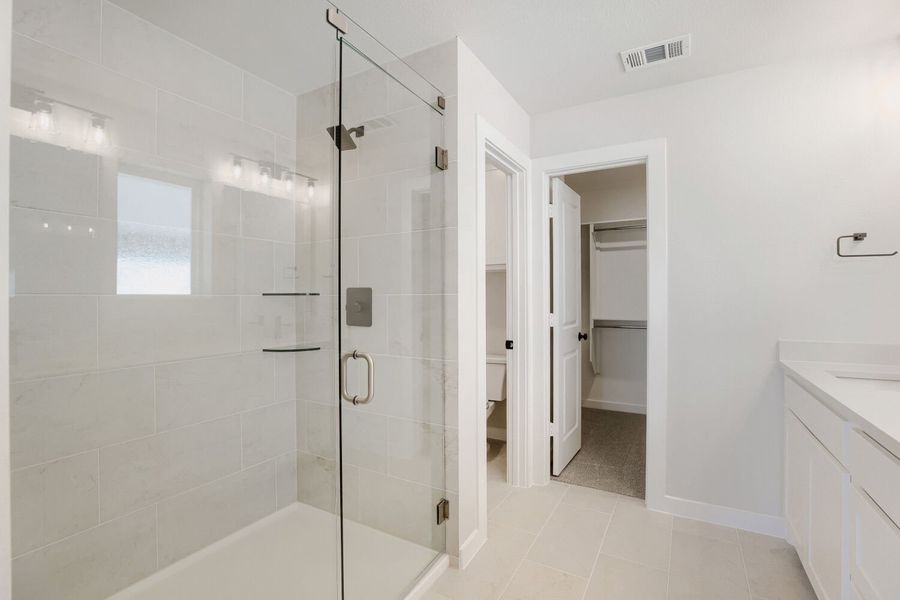 Plan 1604 Representative Photo of Main Bath Plan 1604 Representative Photo of Main Bath