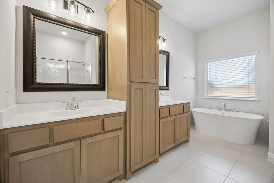 Furnished interior view inside a new home in Mayfield Farms, Arlington (Image 10).