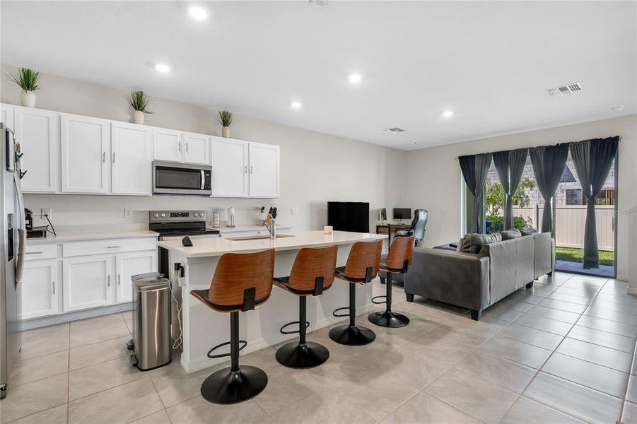 Furnished interior view inside a new home in , Land O' Lakes (Image 10).