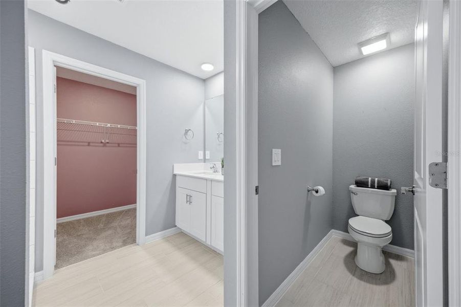 Furnished interior view inside a new home in , Plant City (Image 34).