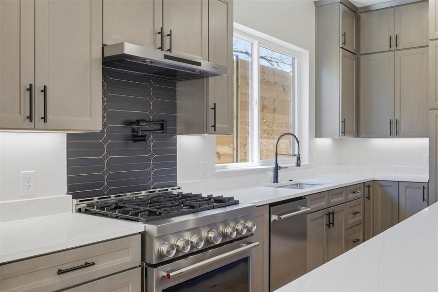 Image 34 of a home in .