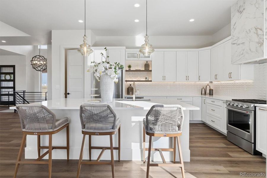 Separate pantry & tons of storage space