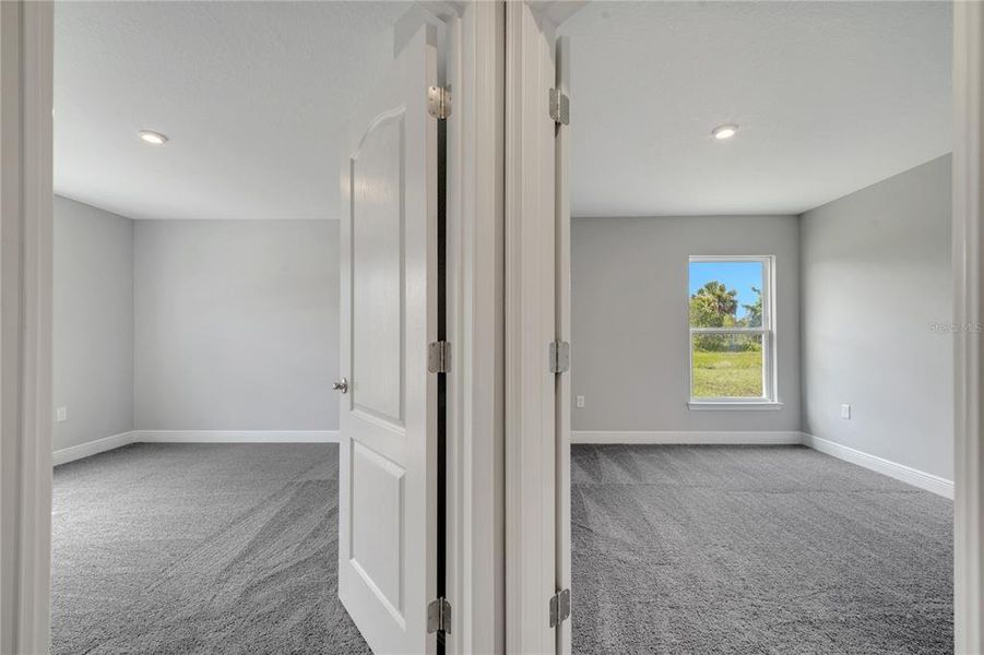 Spacious, unfurnished interior of a new home in , Kissimmee (Image 23).