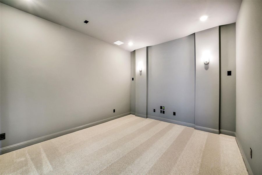 Spacious, unfurnished interior of a new home in Sienna 65', Missouri City (Image 35).