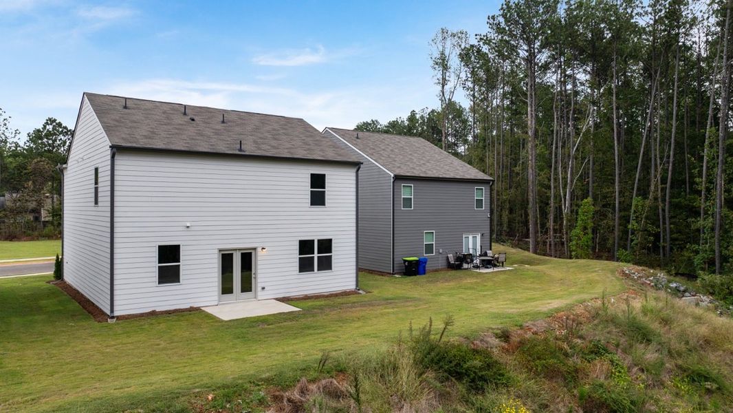 Representative exterior details of a home built from the BELHAVEN by D.R. Horton in Pointe Park, Union City (Image 23).