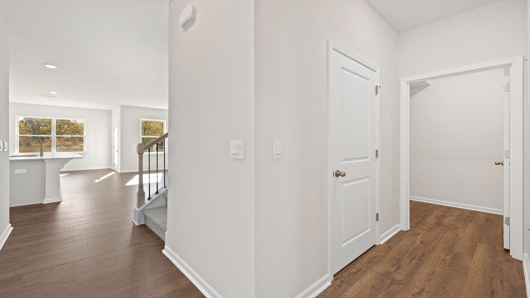 Spacious, unfurnished interior of a new home in Woodhaven, Spartanburg (Image 15).