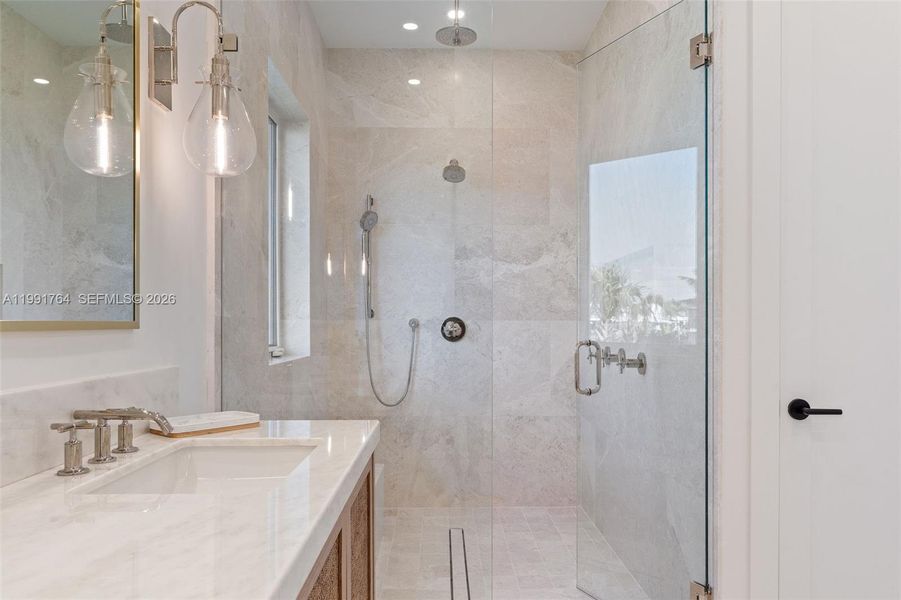 Furnished interior view inside a new home in , Key Largo (Image 61).