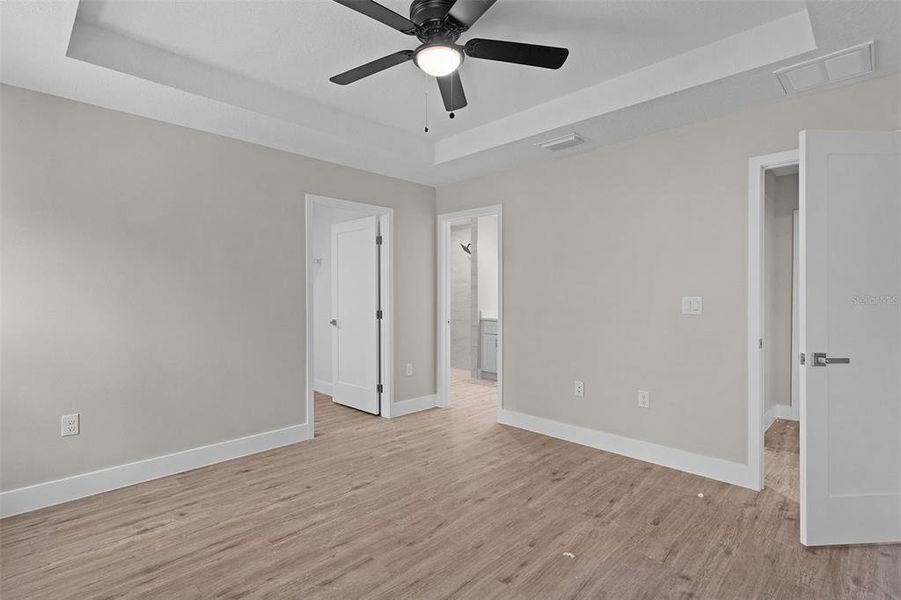 Spacious, unfurnished interior of a new home in , Citrus Springs (Image 30).