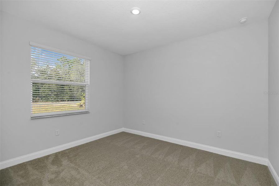 Spacious, unfurnished interior of a new home in , Citrus Springs (Image 33).