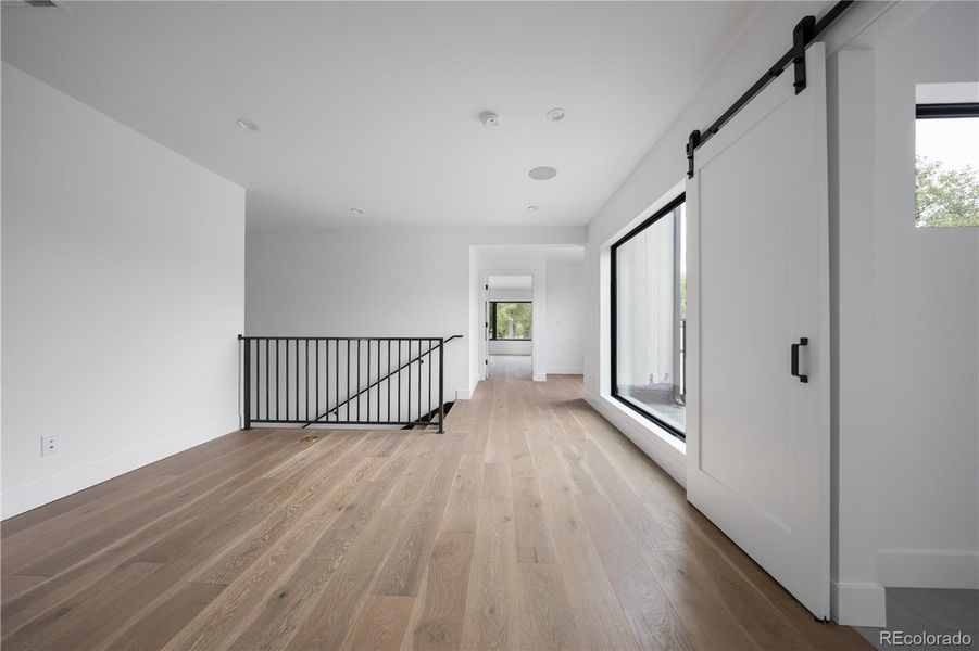 Spacious, unfurnished interior of a new home in , Golden (Image 33).