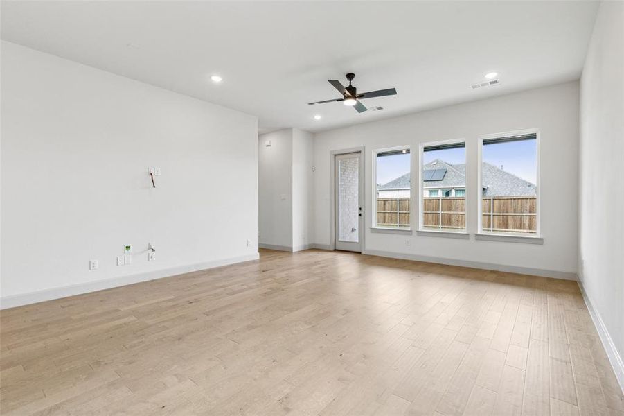 Light, bright, airy and spacious, this fantastic family room is large enough to host the entire family!