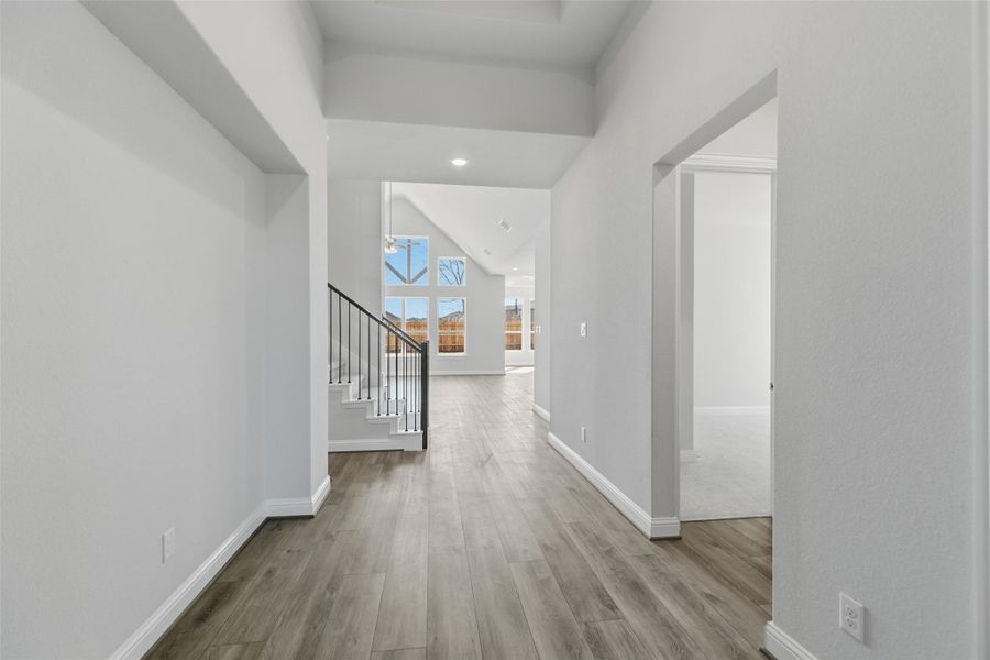 Spacious, unfurnished interior of a new home in Sundance Cove, Crosby (Image 19).