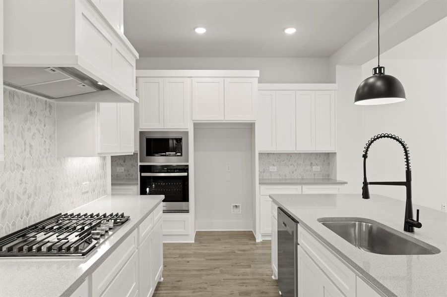 12. 814 Stoney - Kitchen (3)