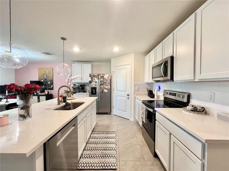 Furnished interior view inside a new home in Ocala Crossings South, Ocala (Image 26).