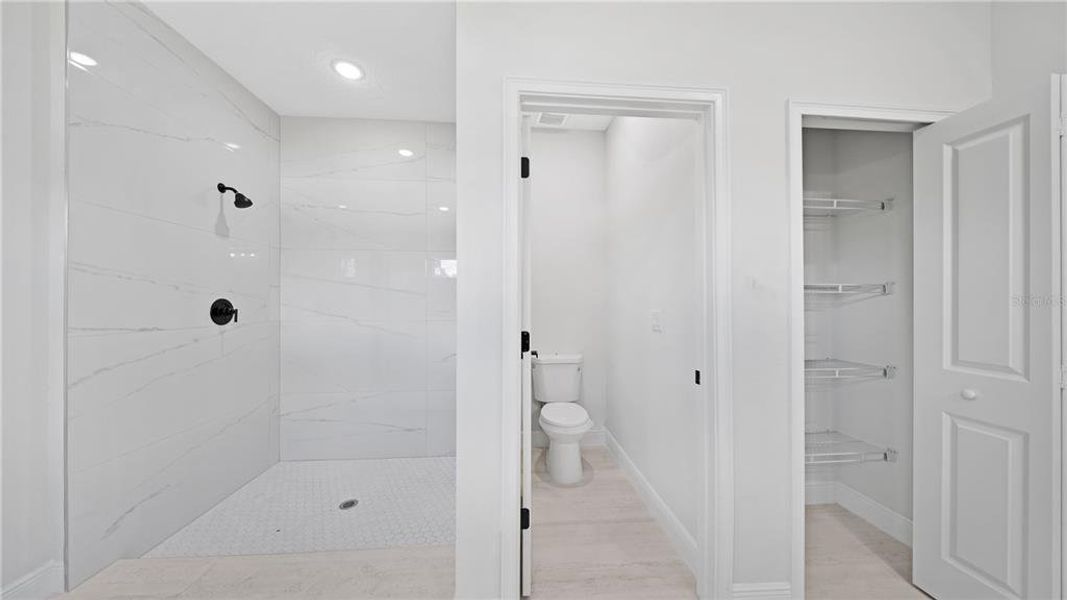 Furnished interior view inside a new home in , Ocala (Image 16).