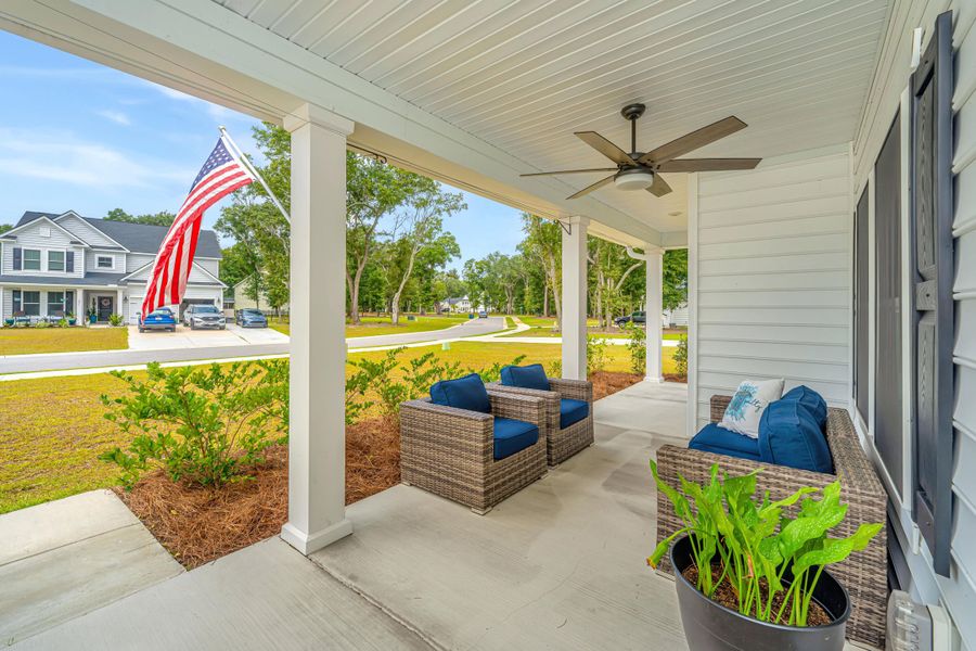 Furnished interior view inside a new home in Saint John's Lake: Coastal Collection, Johns Island (Image 28).