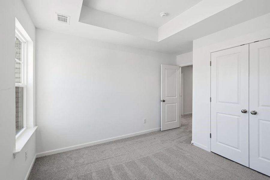 Spacious, unfurnished interior of a new home in Auburn Glen, Dacula (Image 15).