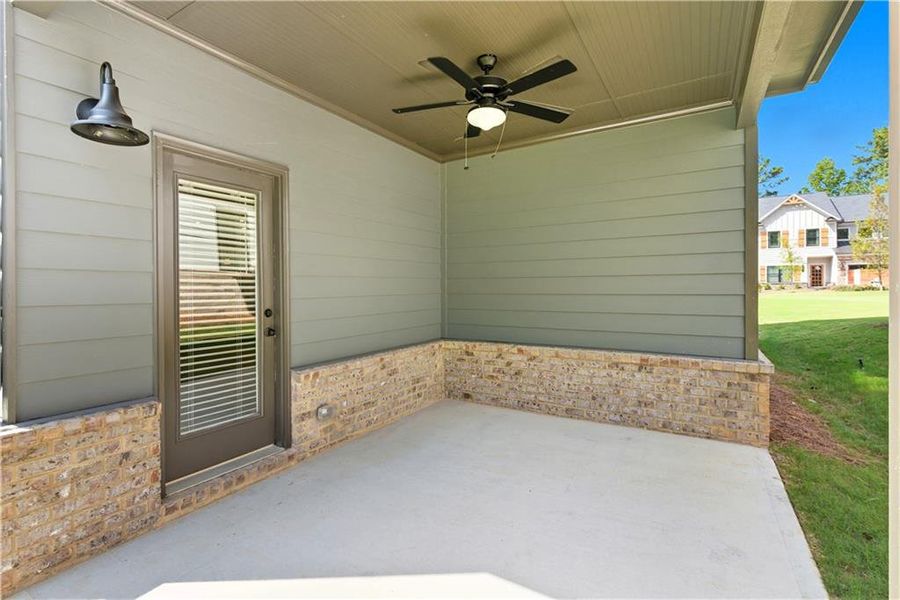Exterior details and patio area of a home in Meadow Pines, Dallas (Image 17).