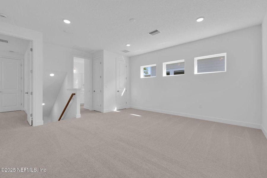 Spacious, unfurnished interior of a new home in Crosswinds at Nocatee, Ponte Vedra (Image 20).