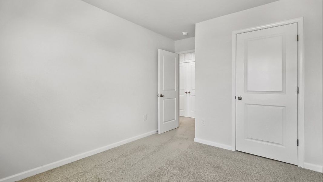 Spacious, unfurnished interior of a new home in Clock Road Townhomes, New Bern (Image 19).