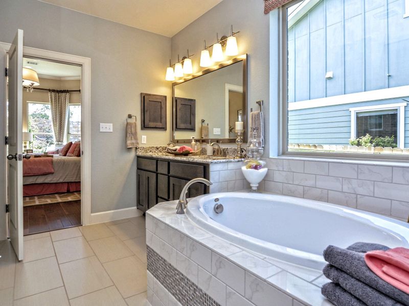 The Jewell - Owner's Bath The Jewell - Owner's Bath