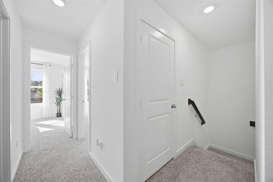 Spacious, unfurnished interior of a new home in Pinehaven, Houston (Image 20). Spacious, unfurnished interior of a new home in Pinehaven, Houston (Image 20).