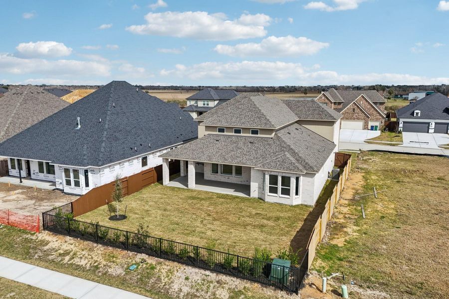 Image 44 of a home in Del Bello Lakes 60'.