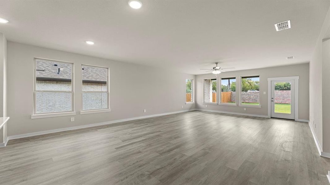 13. 1101 Rushing - Dining