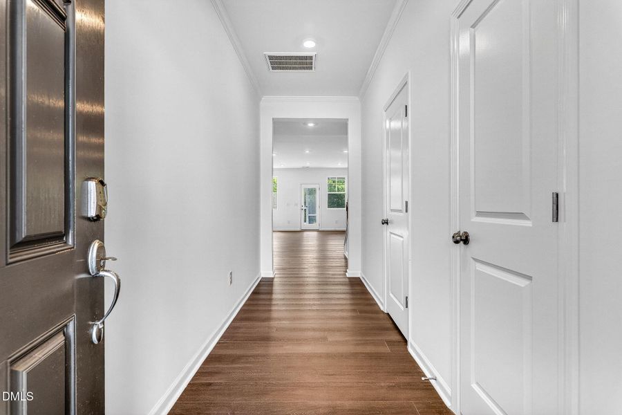 SUN_EverleeTownhomes_Pic_CarsonII-3 SUN_EverleeTownhomes_Pic_CarsonII-3