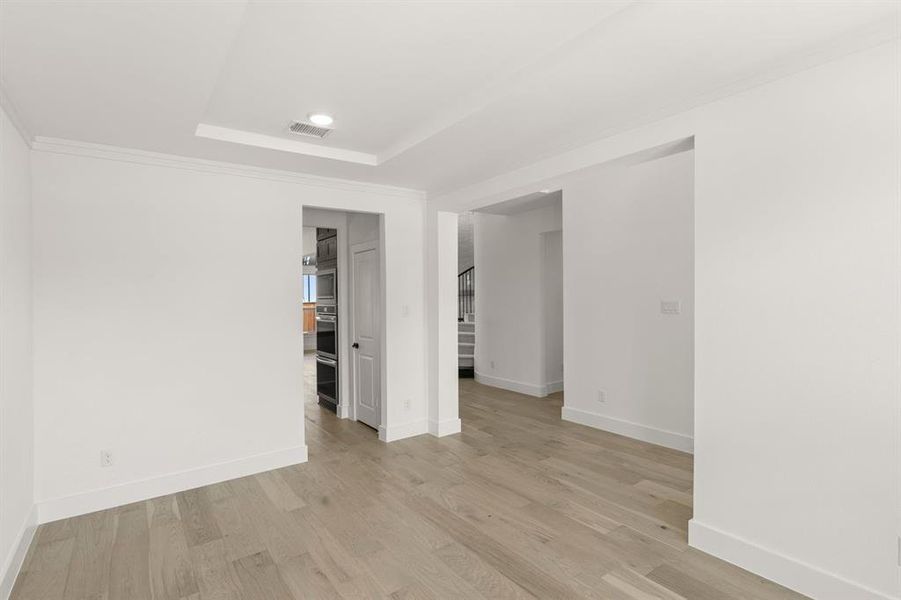 Spacious, unfurnished interior of a new home in Inspiration, Lucas (Image 31).
