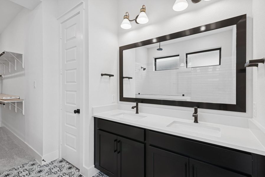 Furnished interior view inside a new home in The Highlands 40', Porter (Image 11).