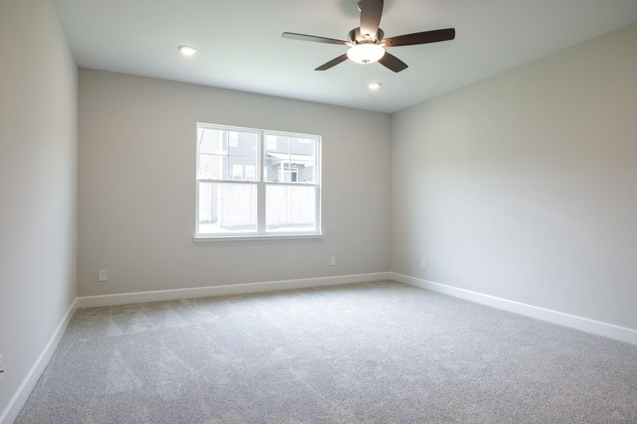 Representative unfurnished interior of a home built from the The Prescott by Cothran Homes in Holly Ridge, Greenville (Image 29).
