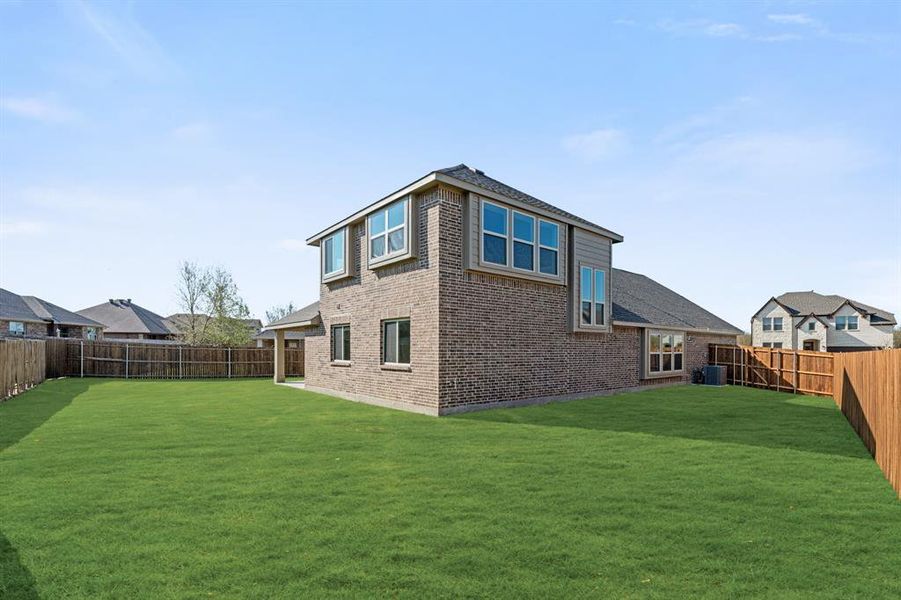 Exterior details and patio area of a home in Sable Creek, Sanger (Image 4). Exterior details and patio area of a home in Sable Creek, Sanger (Image 4).