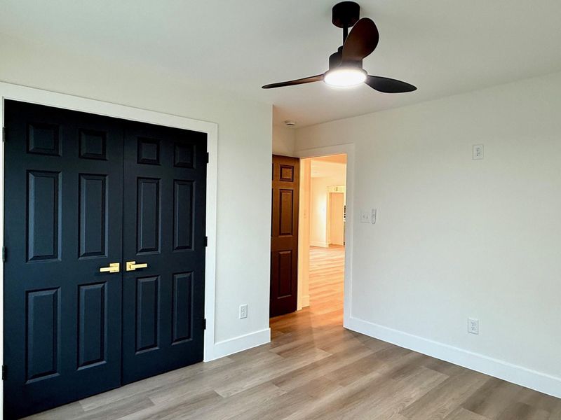 Spacious, unfurnished interior of a new home in , Baytown (Image 13).