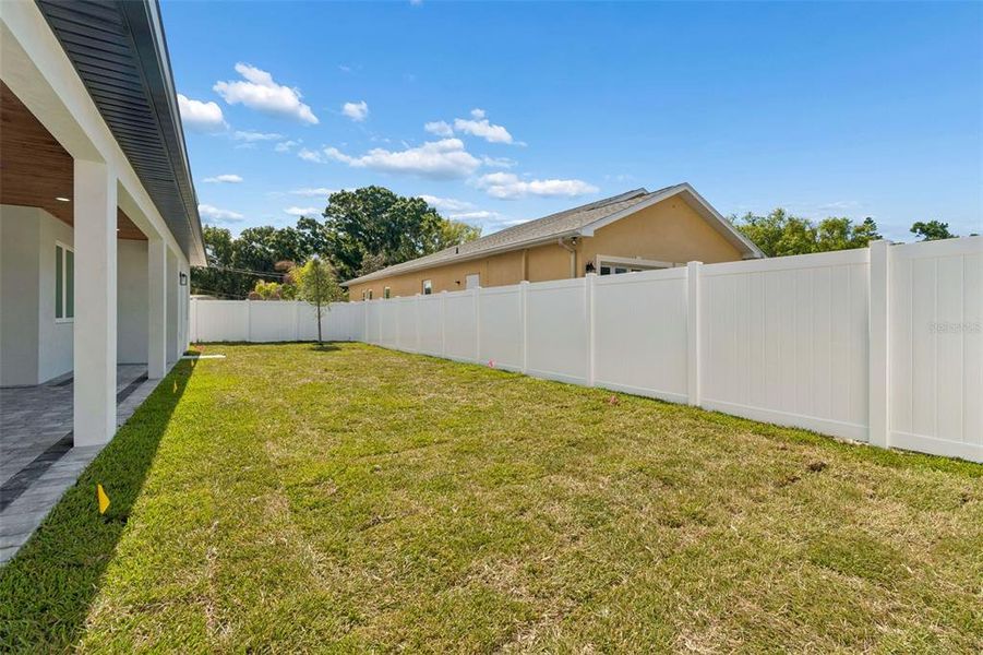 Exterior details and patio area of a home in , Tampa (Image 29).