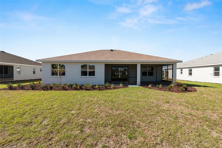 Exterior details and patio area of a home in , Ocala (Image 4).