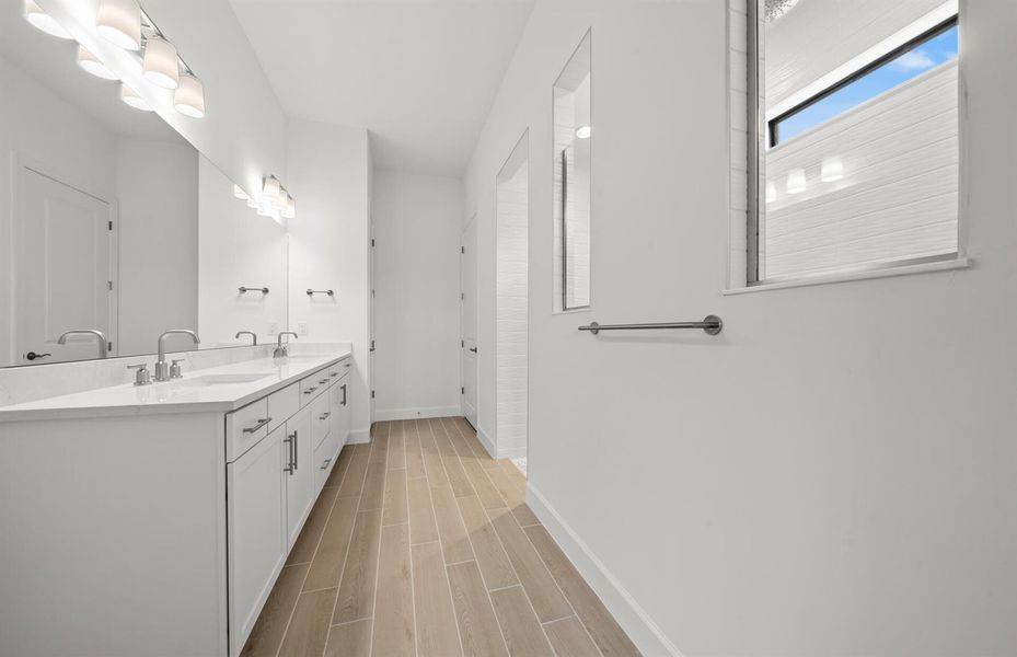 SWFL_DV_TER_27400_Stellar_owners bath SWFL_DV_TER_27400_Stellar_owners bath