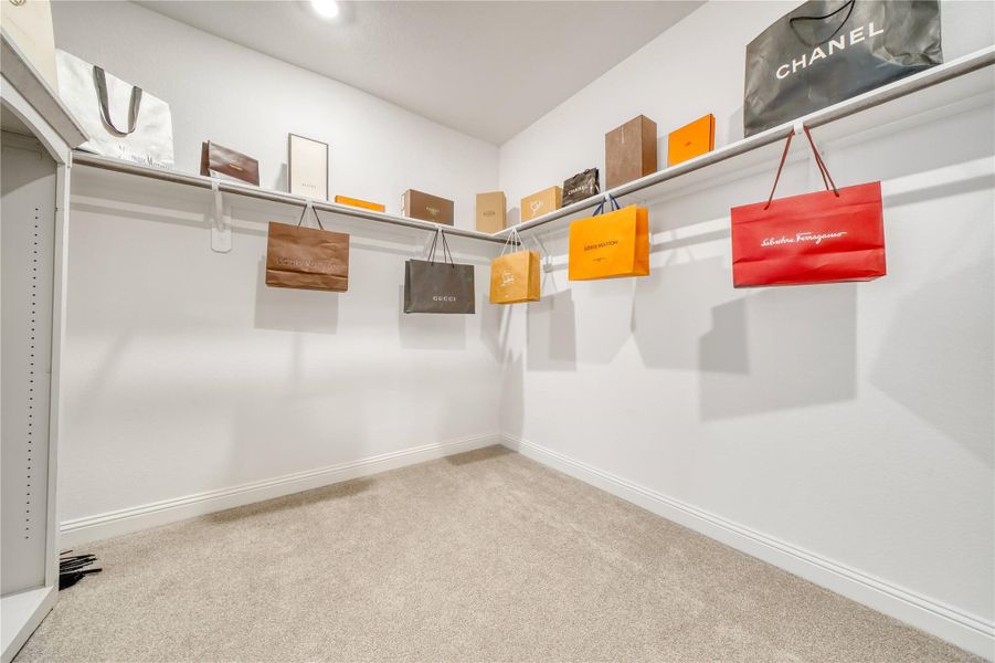 Spacious, unfurnished interior of a new home in Sienna 40', Missouri City (Image 19). Spacious, unfurnished interior of a new home in Sienna 40', Missouri City (Image 19).