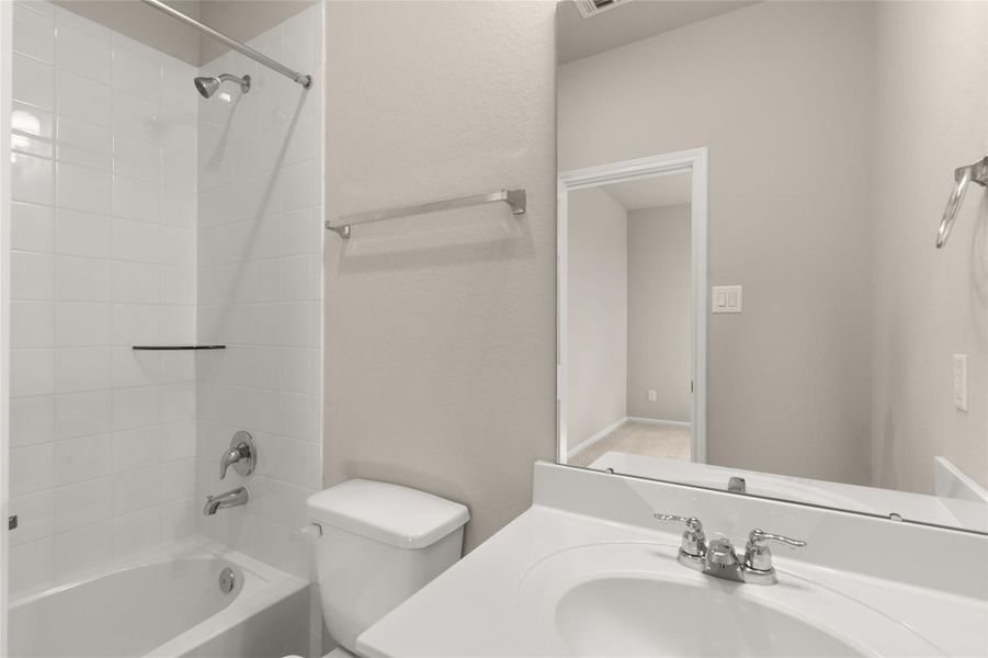 Note: Sample product photo. Actual exterior and interior selections may vary by homesite. Photo may be virtually staged Note: Sample product photo. Actual exterior and interior selections may vary by homesite. Photo may be virtually staged